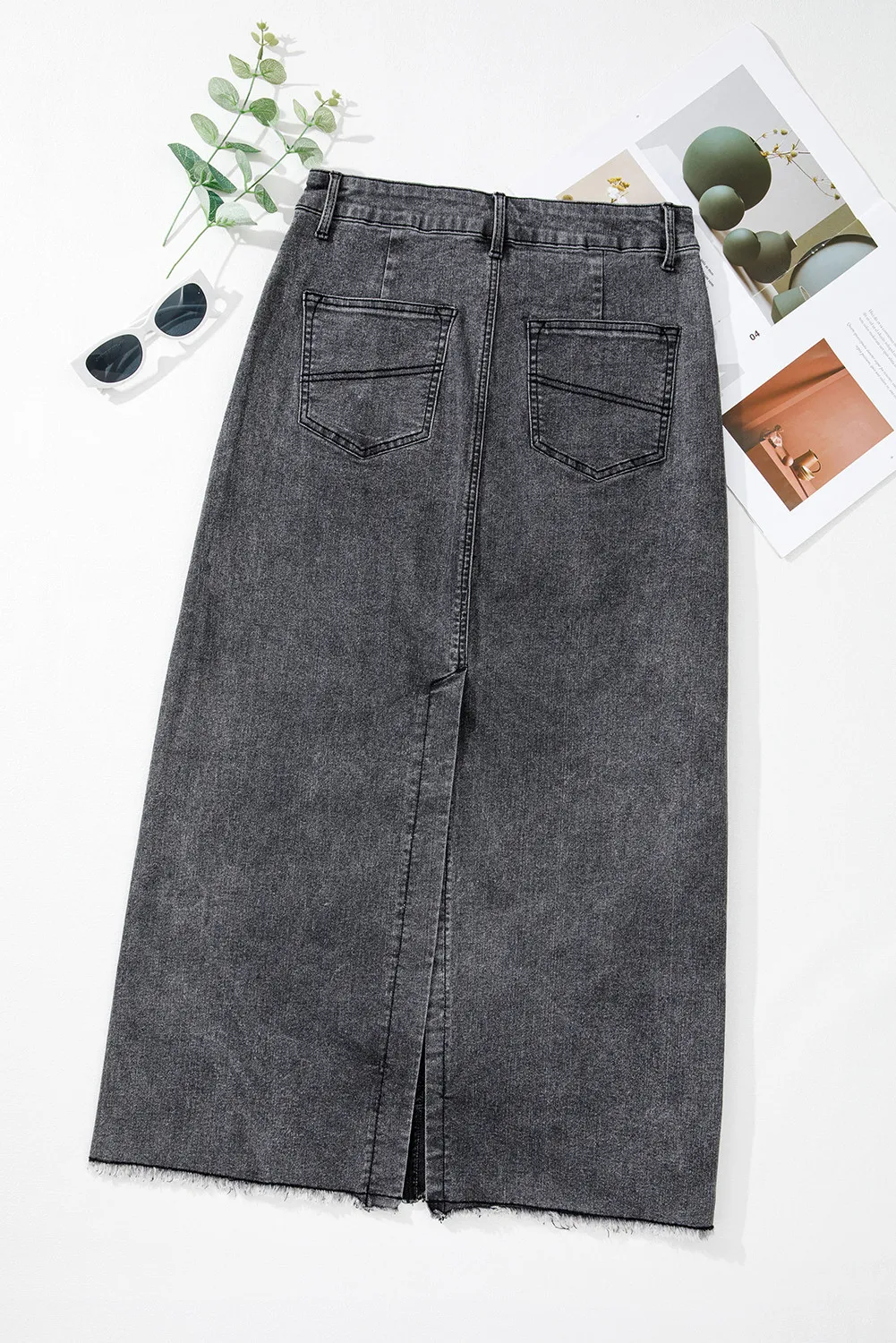 Raw Hem Midi Denim Skirt with Pockets - Image 7