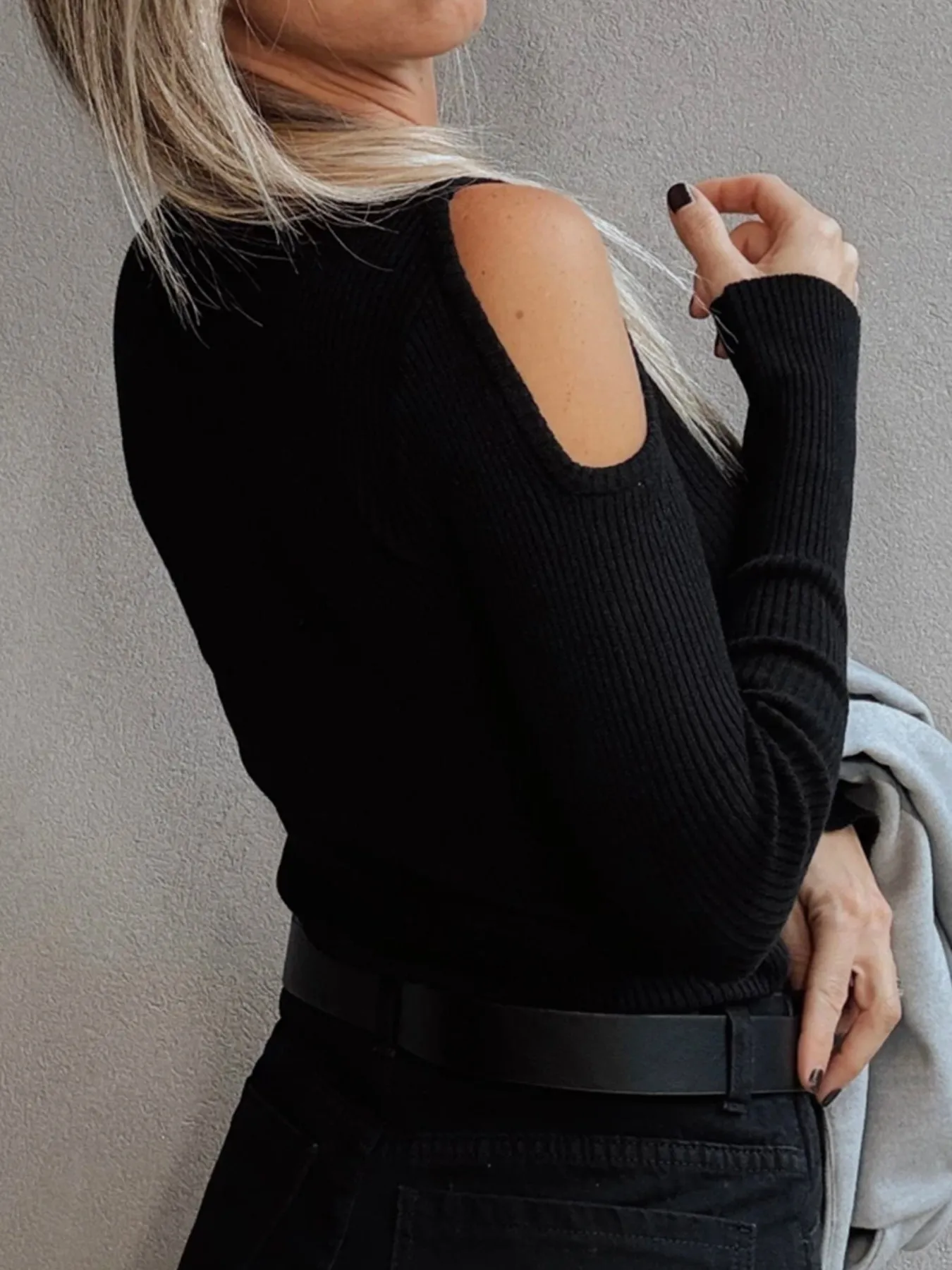 Ribbed Knit Cold Shoulder Sweater - Image 4