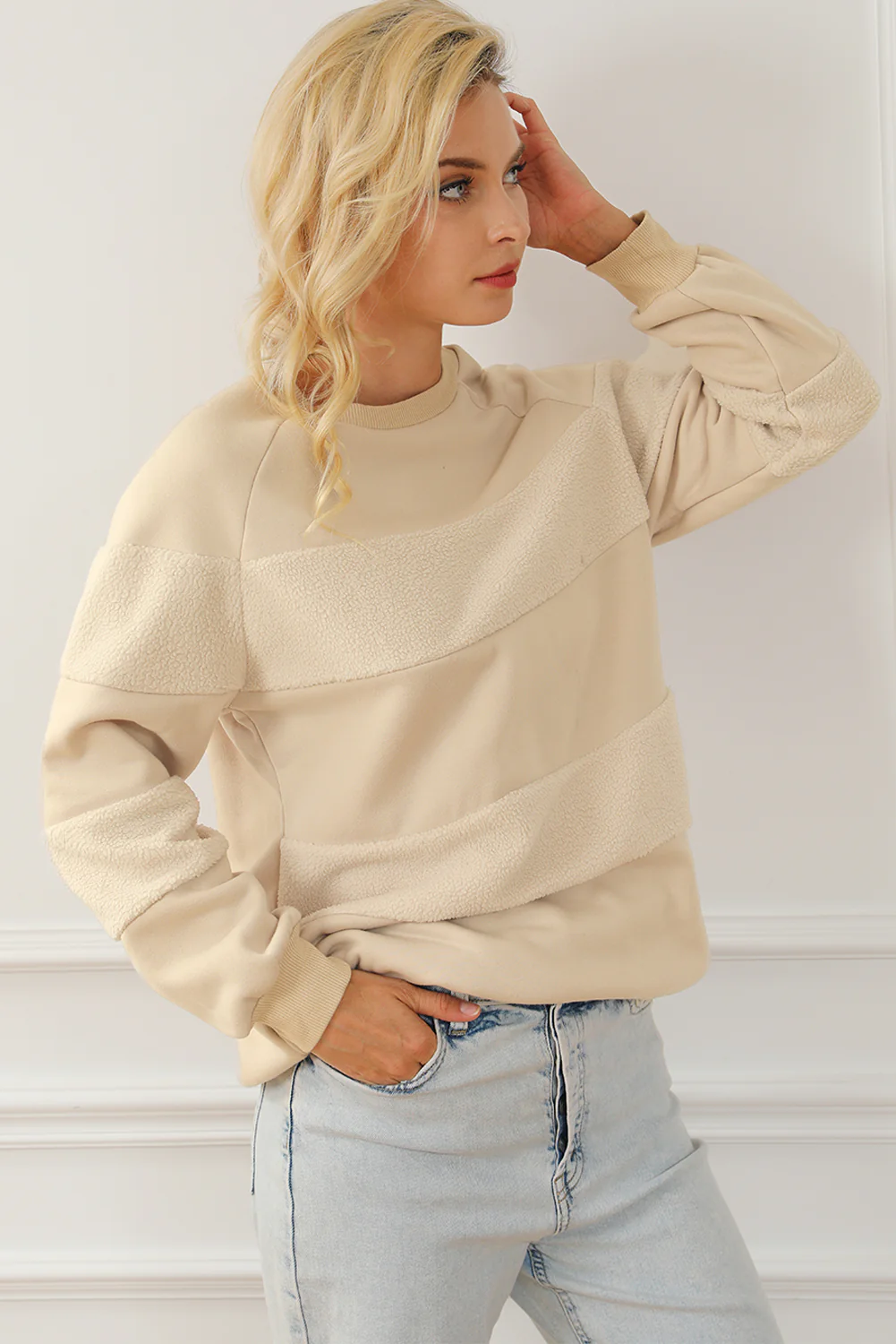 Round Neck Raglan Sleeve Sweatshirt - Image 3