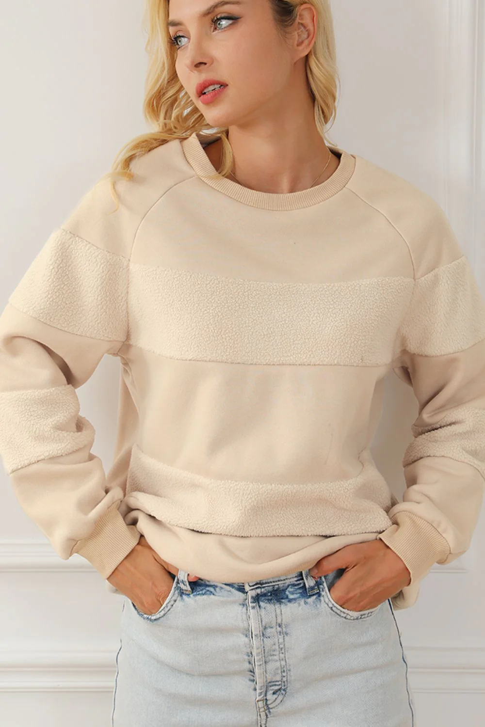 Round Neck Raglan Sleeve Sweatshirt - Image 4