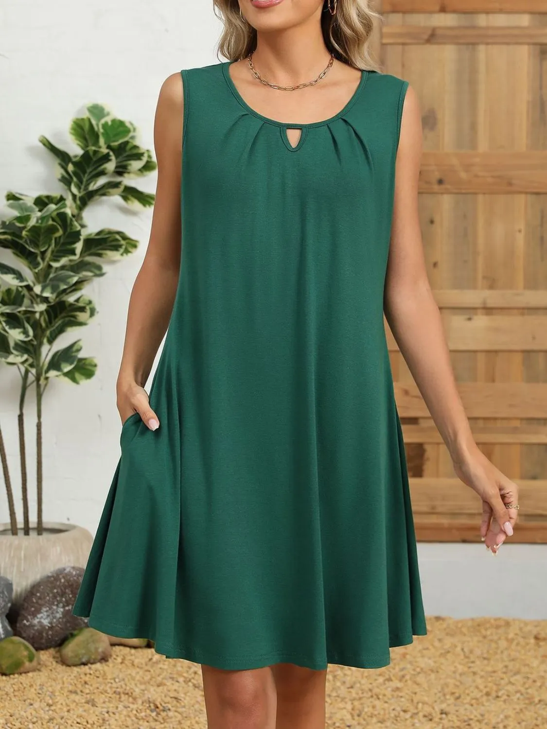 Round Neck Sleeveless Dress - Image 4