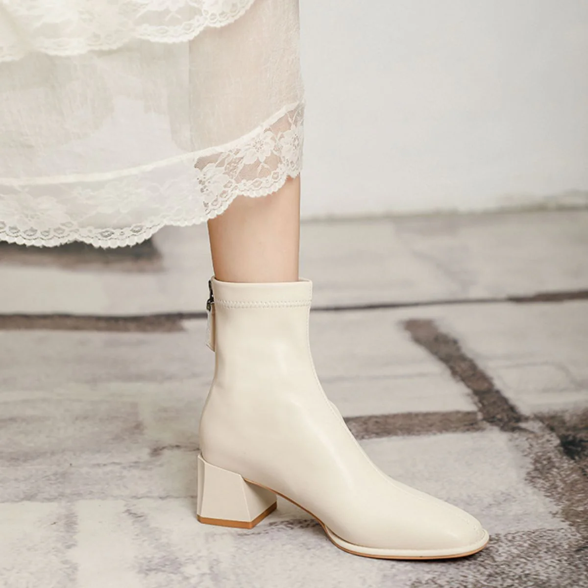 Round Toe Block Heels Boots - Image 7