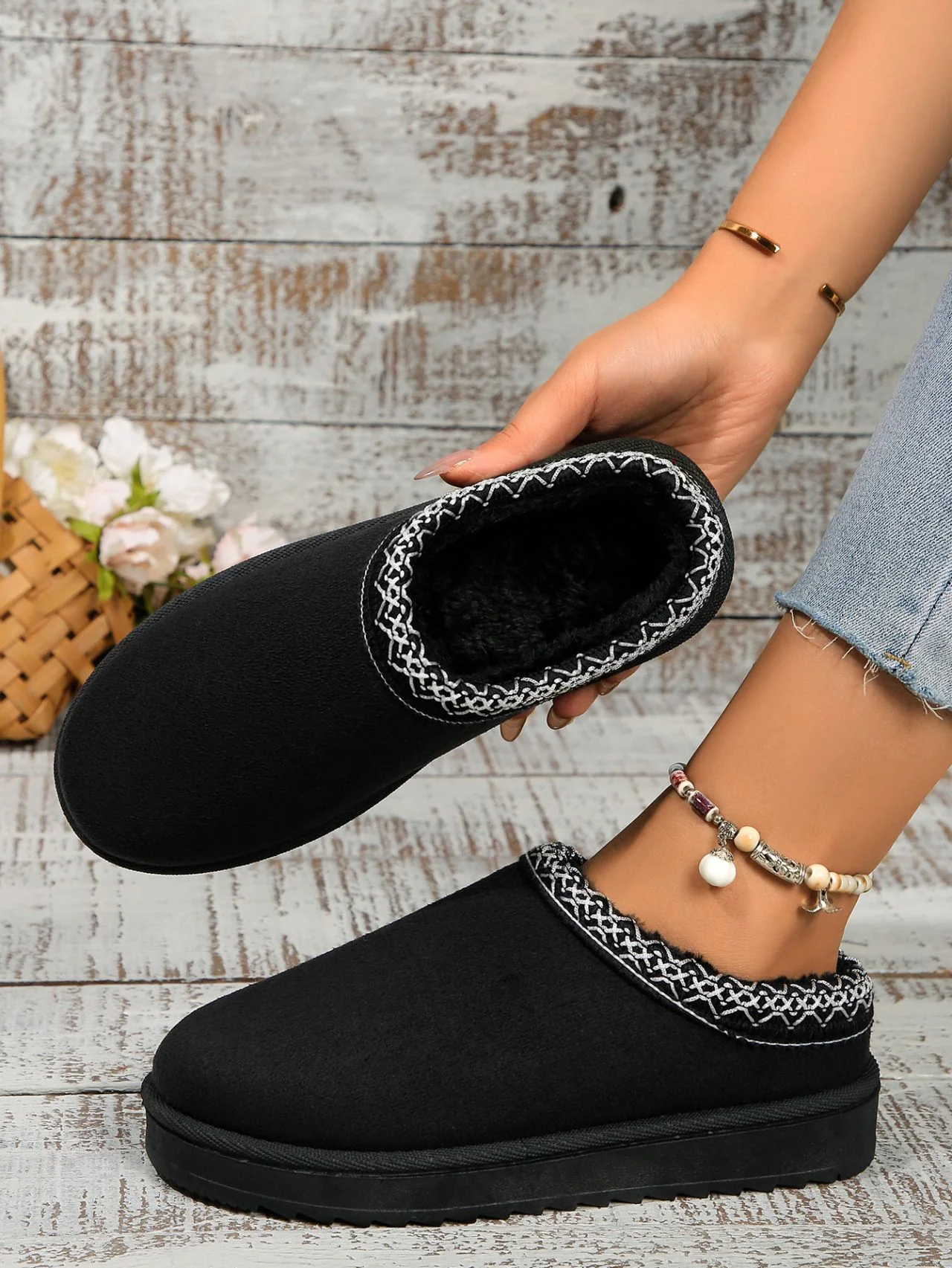 Round Toe Platform Slippers - Image 10