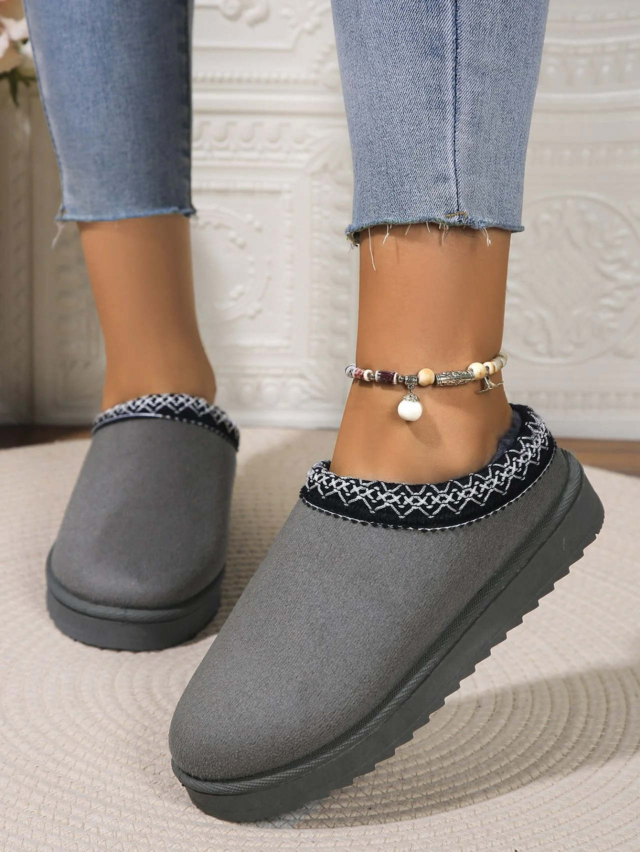 Round Toe Platform Slippers - Image 3
