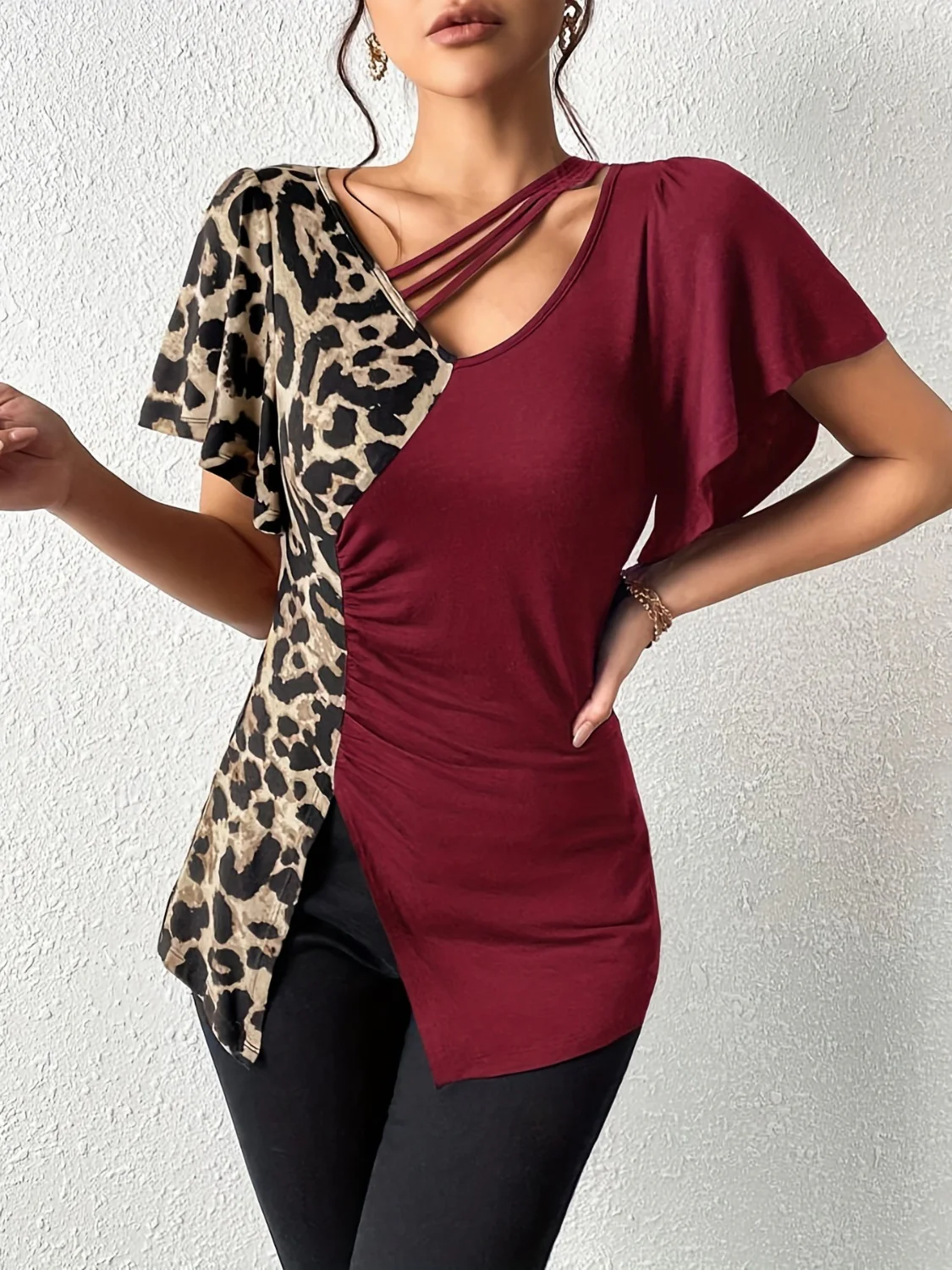 Ruched Leopard Flutter Sleeve T-Shirt - Image 9