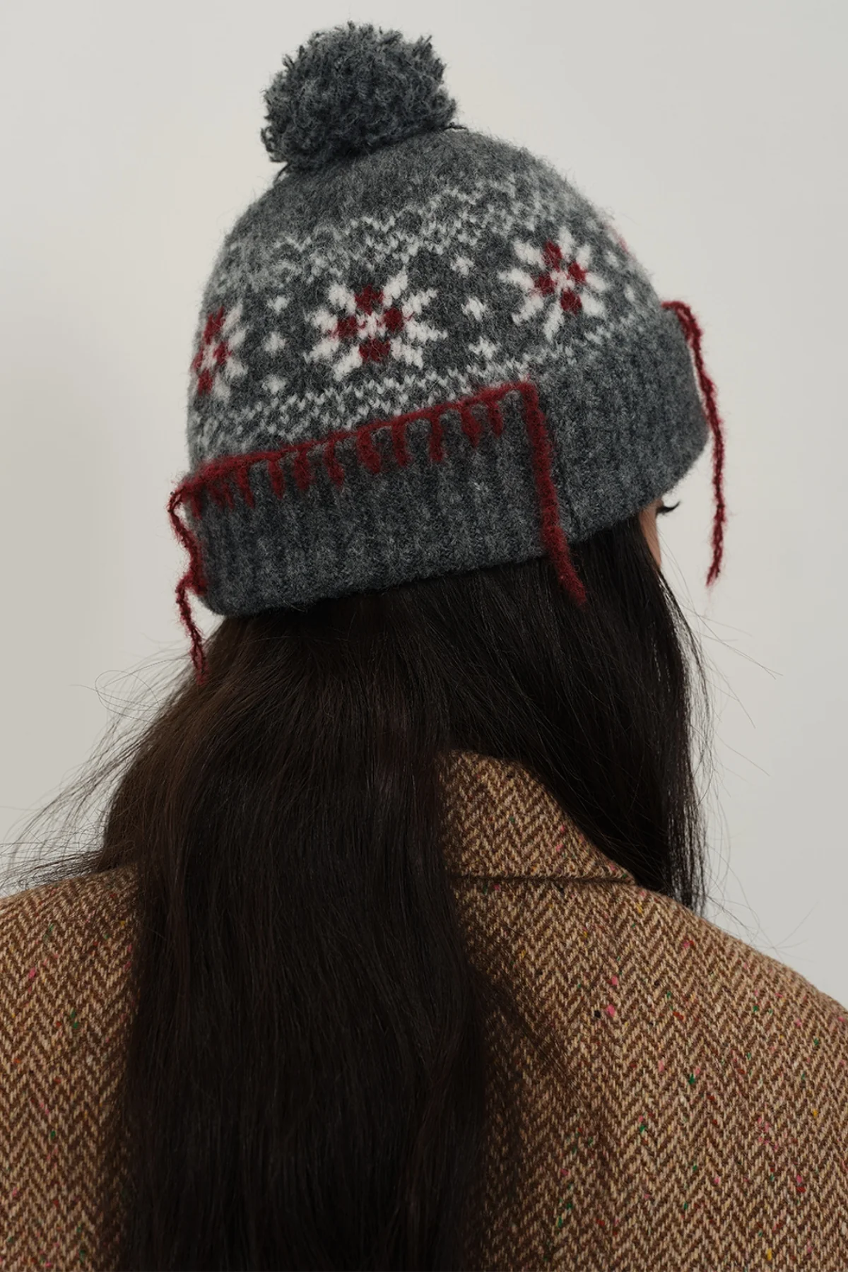 Seam Trim Geometric Knit Hat - Image 2