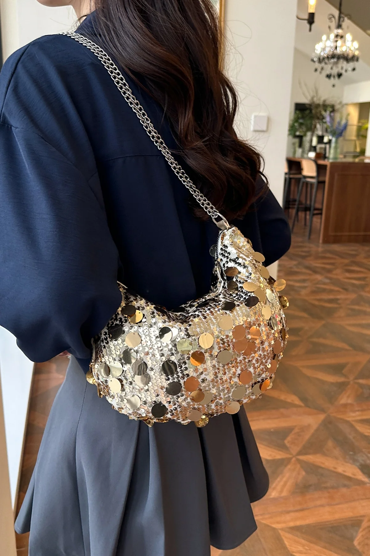 Sequin Chain Crossbody Bag - Image 23