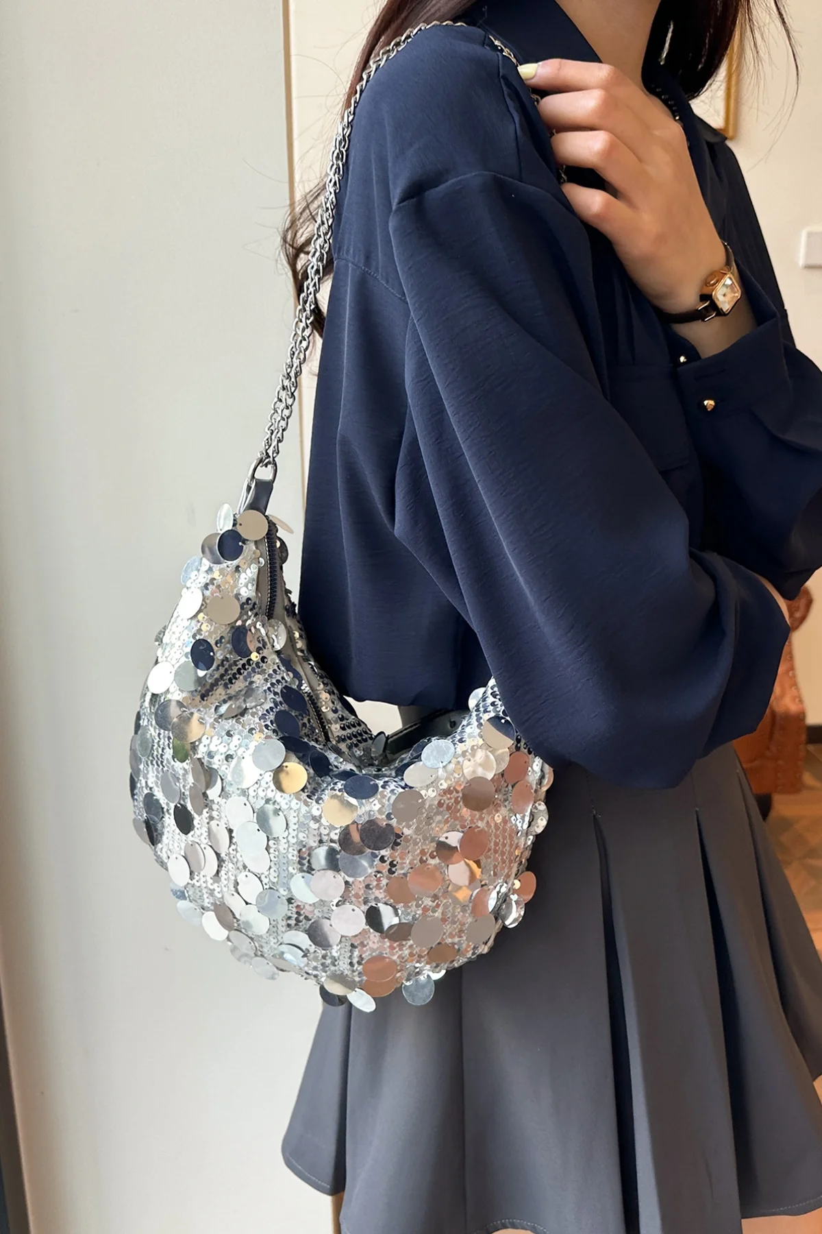 Sequin Chain Crossbody Bag - Image 9