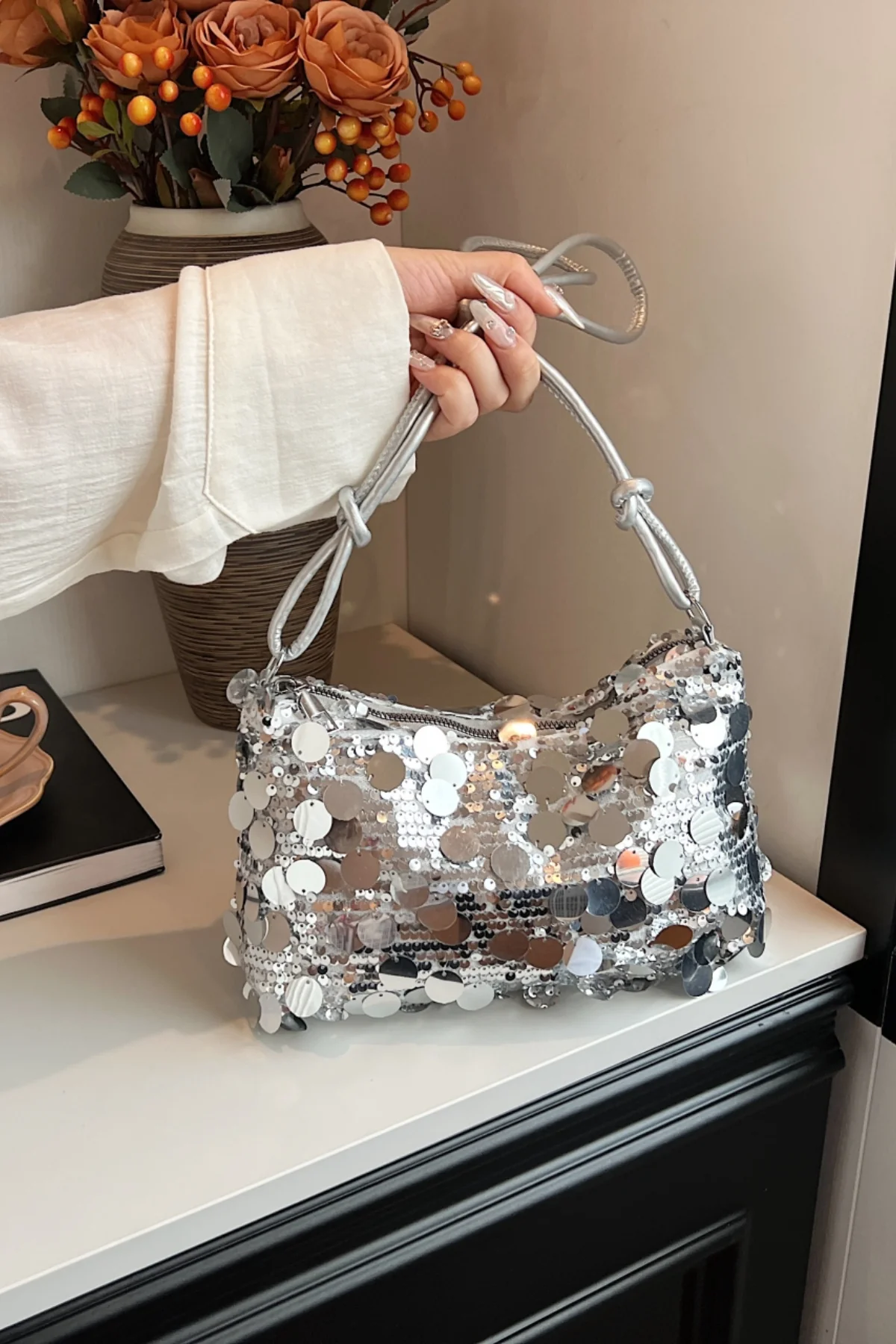 Sequin Knotted Straps Shoulder Bag - Image 12
