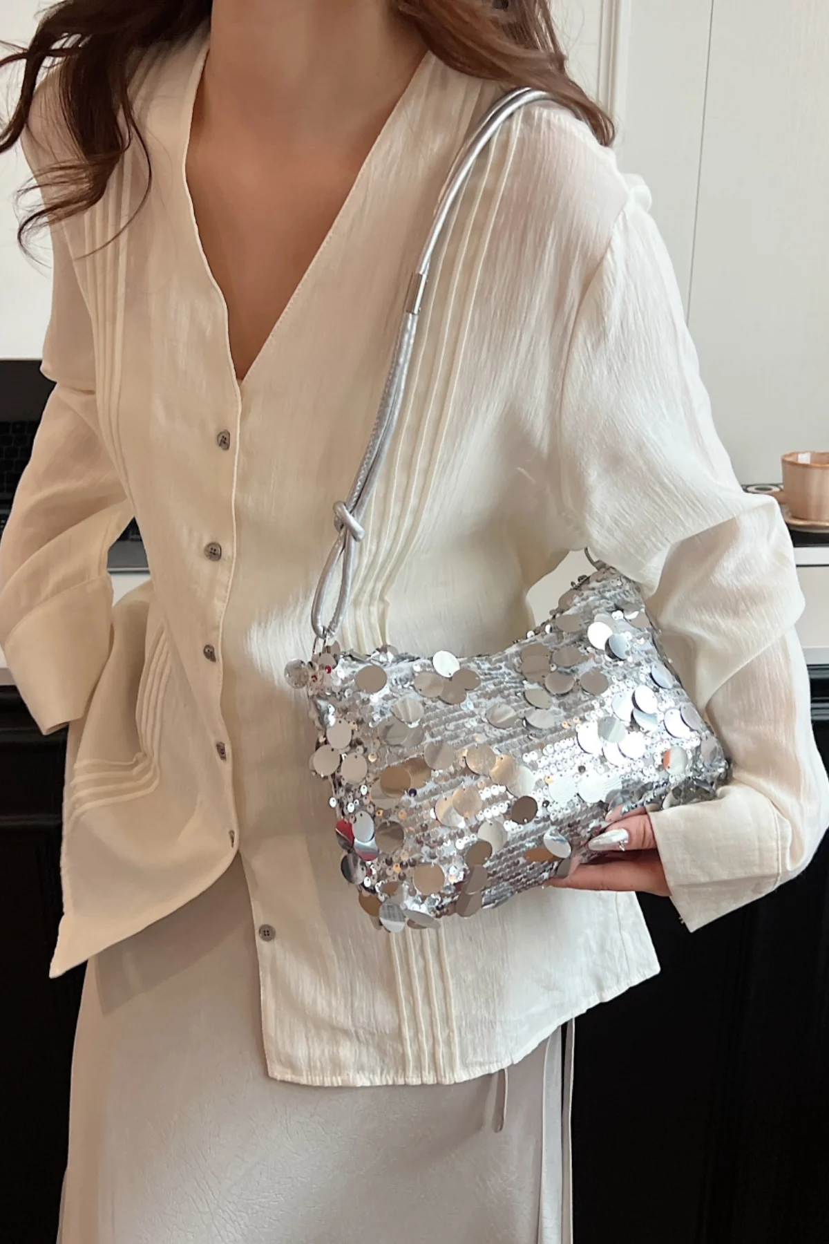 Sequin Knotted Straps Shoulder Bag - Image 4