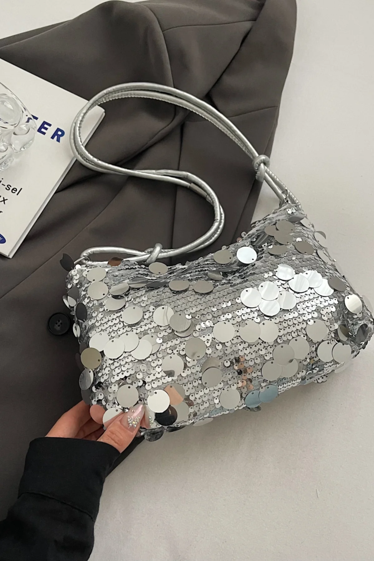 Sequin Knotted Straps Shoulder Bag - Image 8