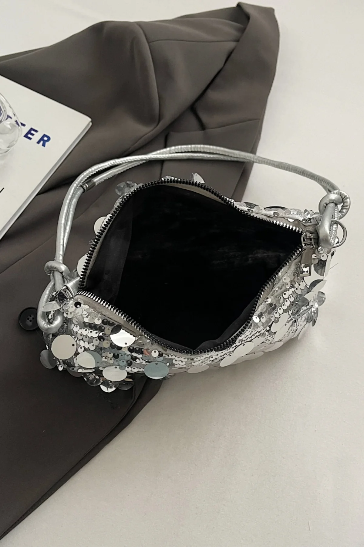 Sequin Knotted Straps Shoulder Bag - Image 9