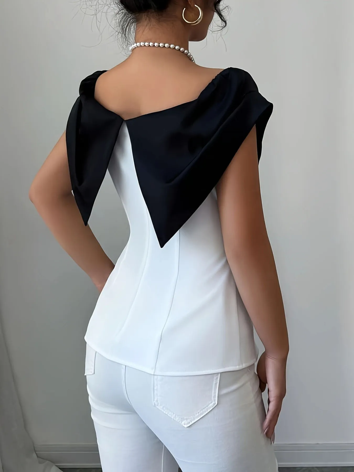 Slit Contrast Cap Sleeve Blouse - Image 3