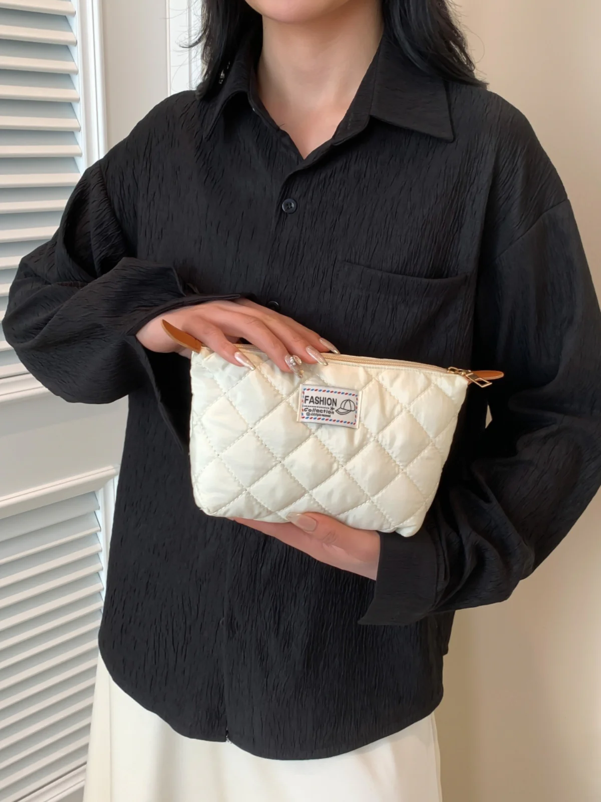 Solid Quilted Clutch with Zipper - Image 5
