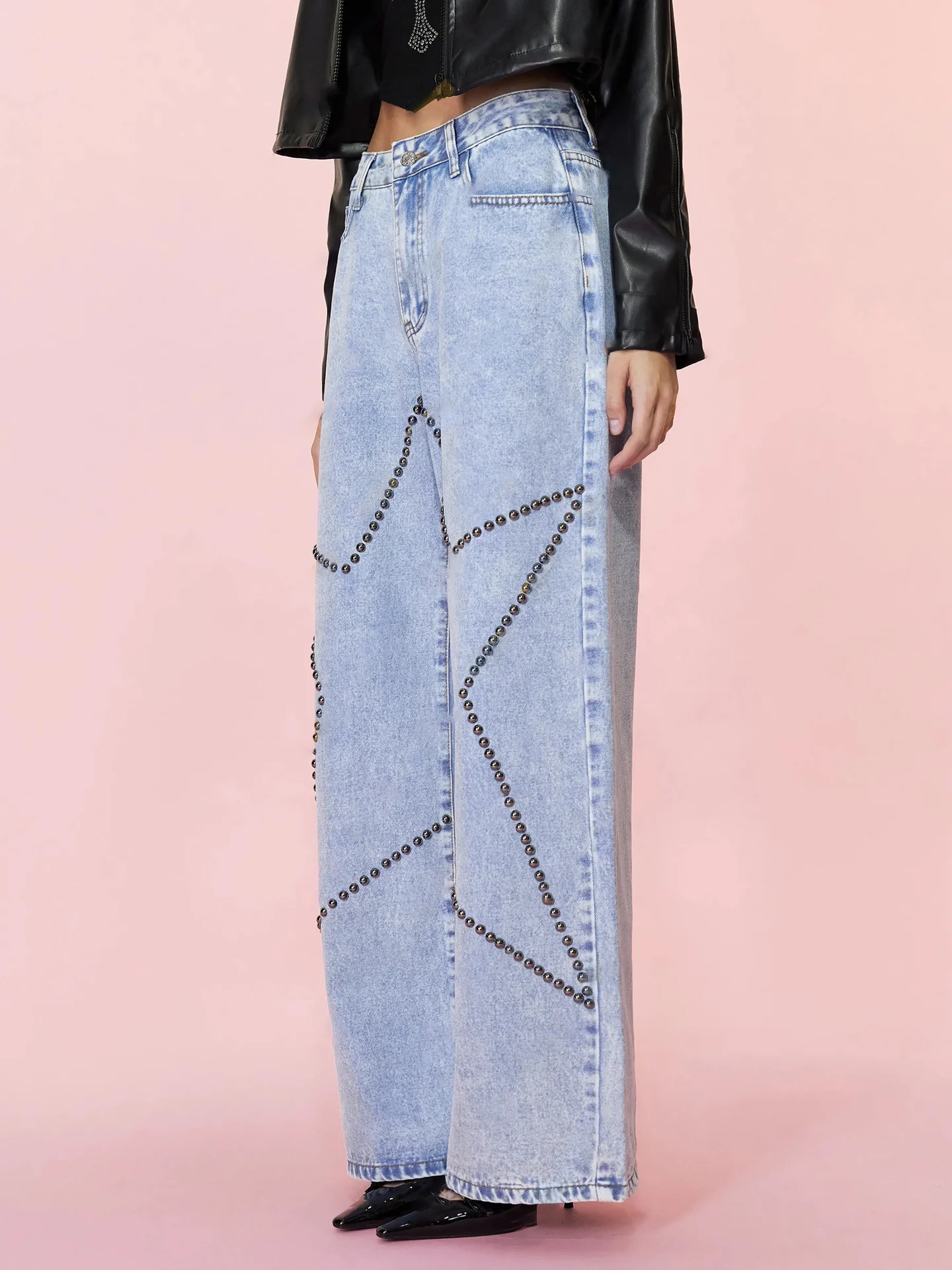 Studded Star Straight Jeans with Pockets - Image 4