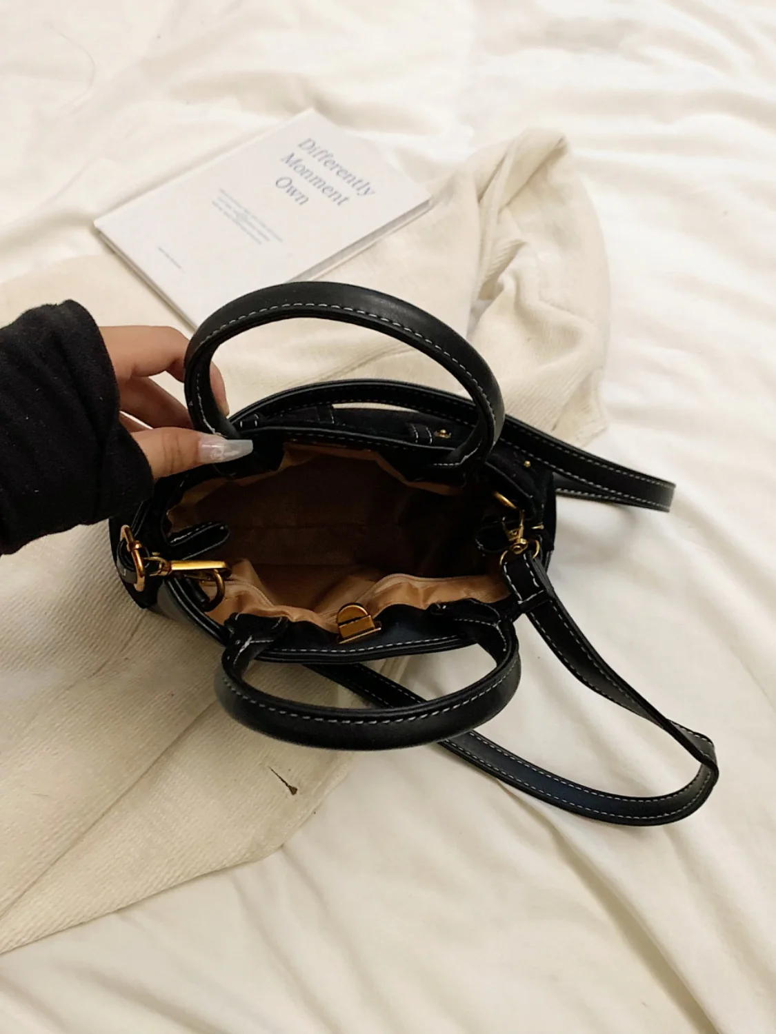 Suede Adjustable Strap Double-Use Handbag - Image 3