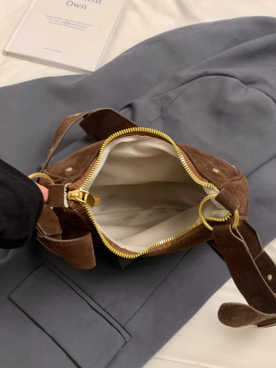 Suede Adjustable Strap Shoulder Bag - Image 4