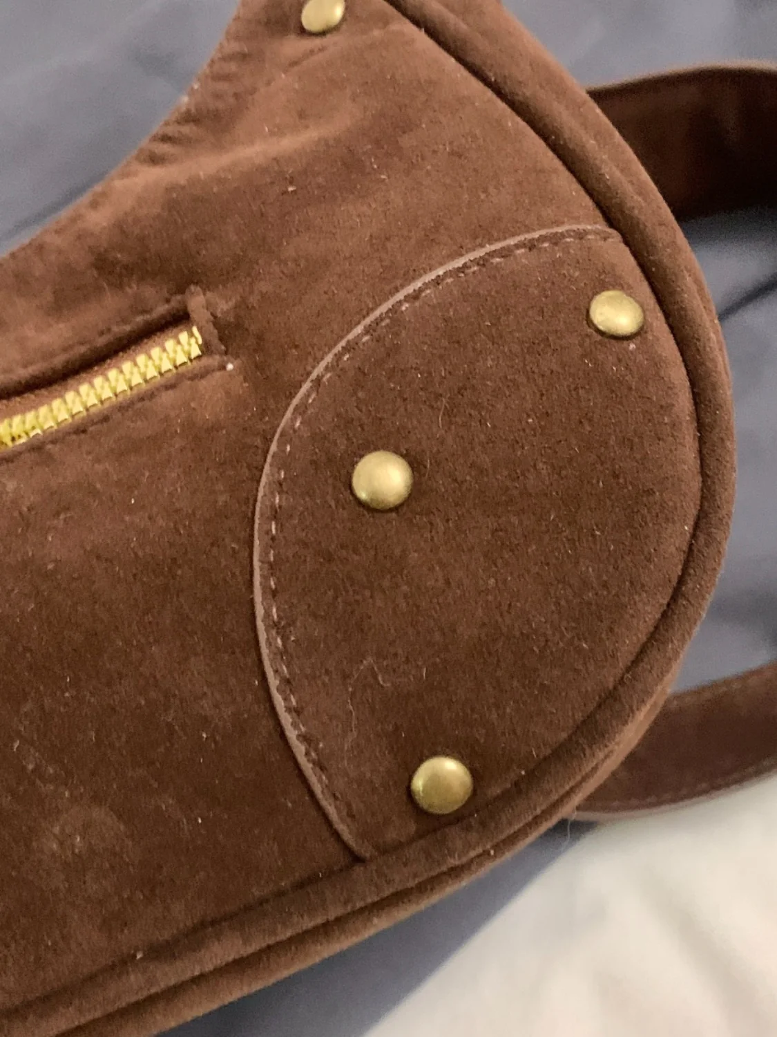 Suede Adjustable Strap Shoulder Bag - Image 6