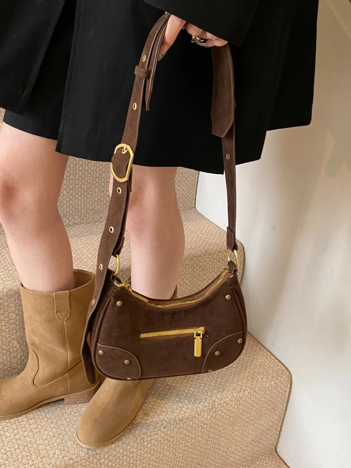 Suede Adjustable Strap Shoulder Bag - Image 8