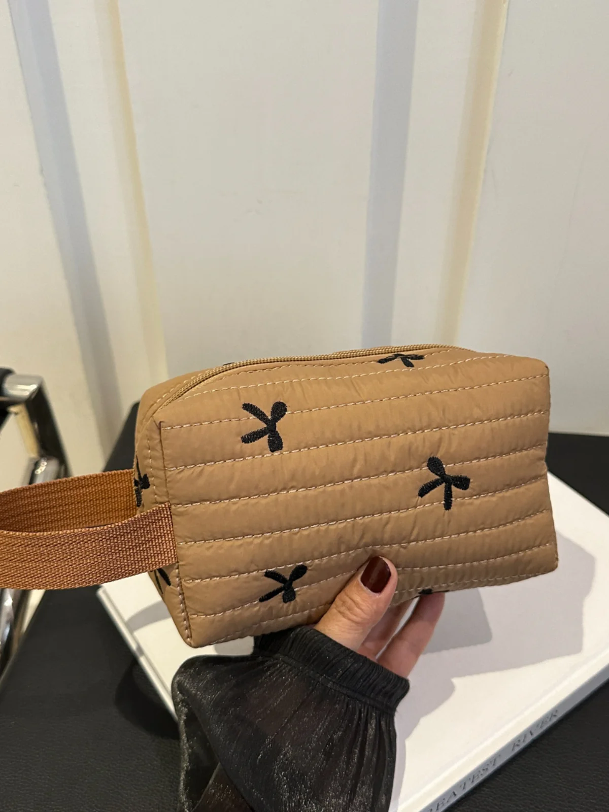Texture Contrast Bow Wristlet - Image 19