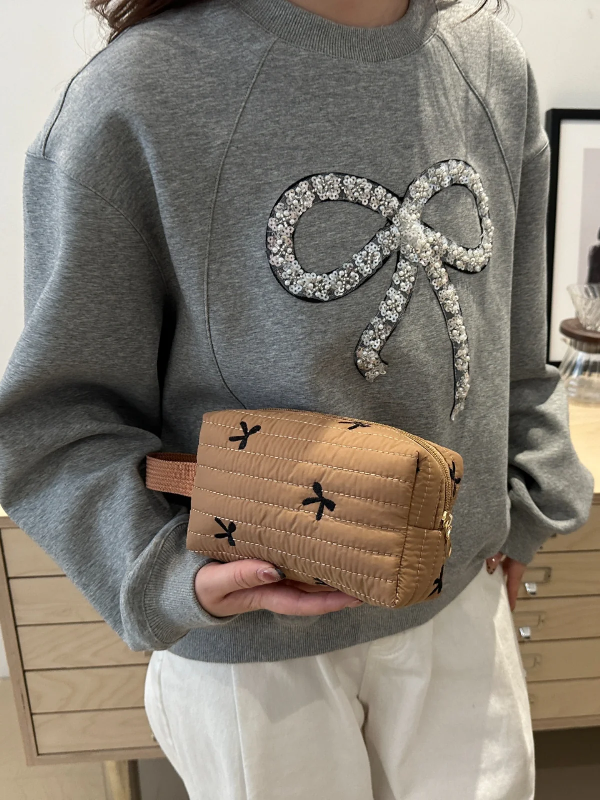 Texture Contrast Bow Wristlet - Image 21