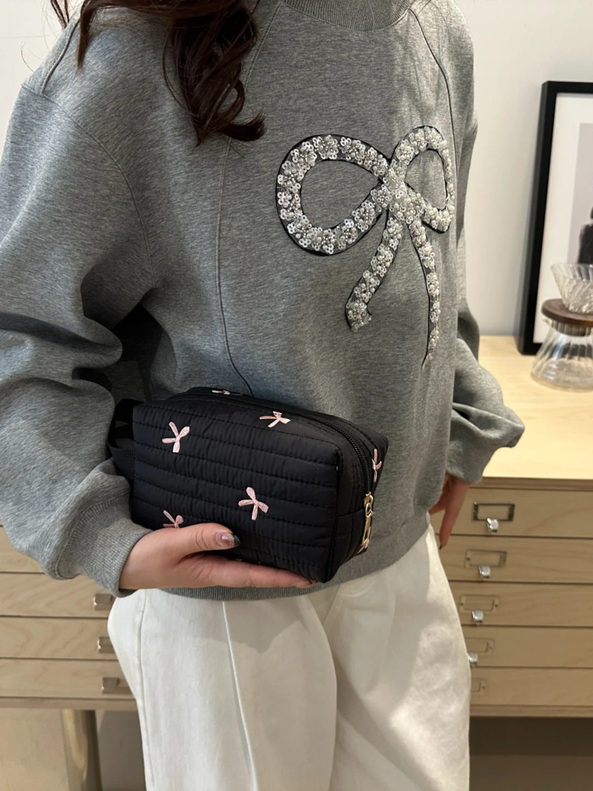 Texture Contrast Bow Wristlet - Image 28
