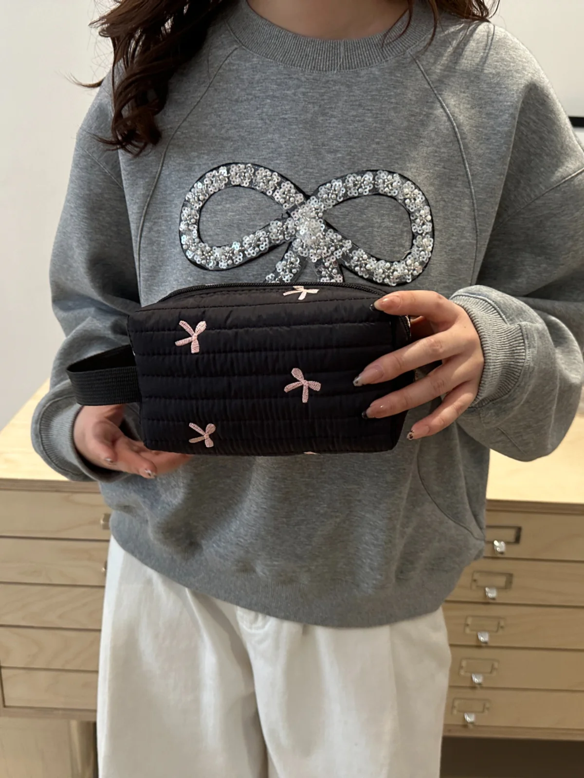 Texture Contrast Bow Wristlet - Image 29