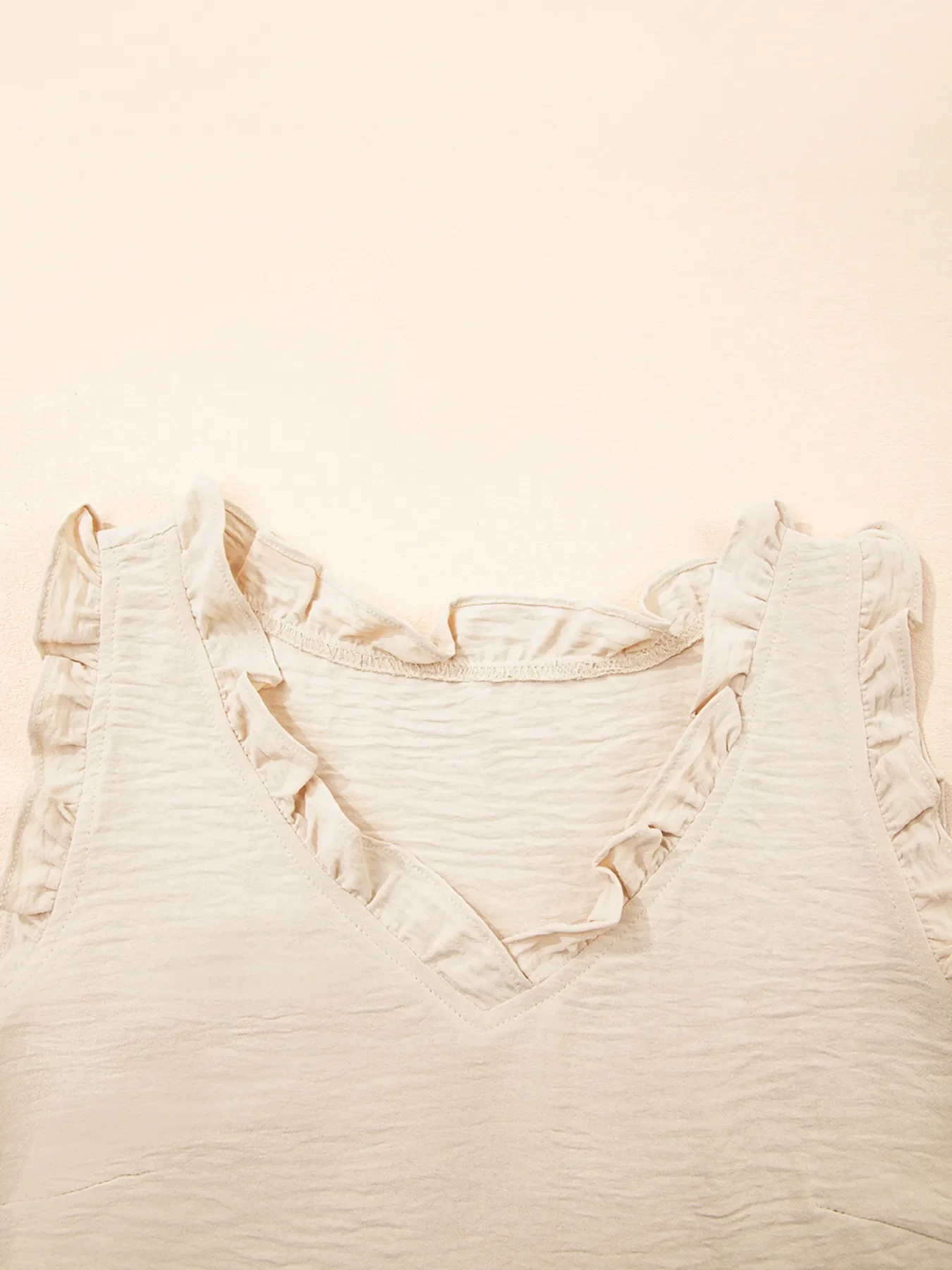 Texture Ruffle Trim V-Neck Tank Top - Image 5