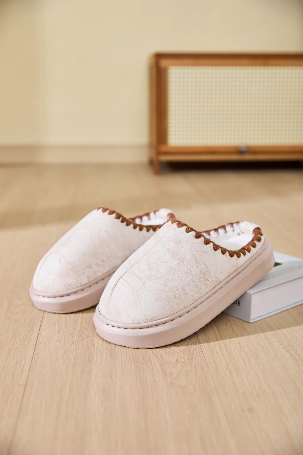 Thermal Round Toe Platform Slippers - Image 10