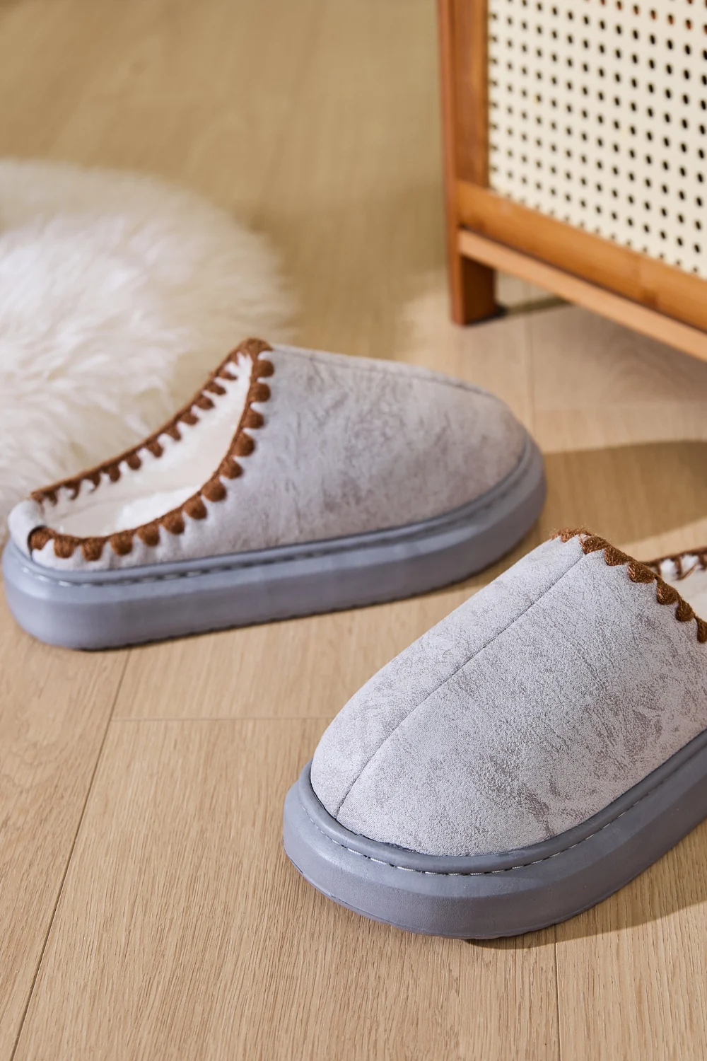 Thermal Round Toe Platform Slippers - Image 15