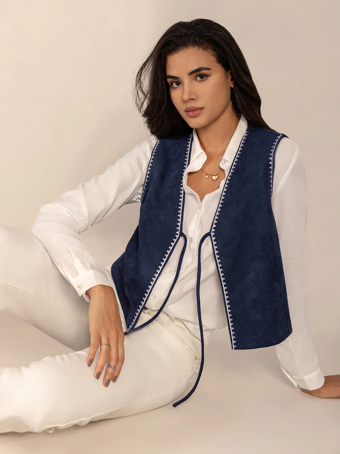 Tied Contrast Trim Vest - Image 3