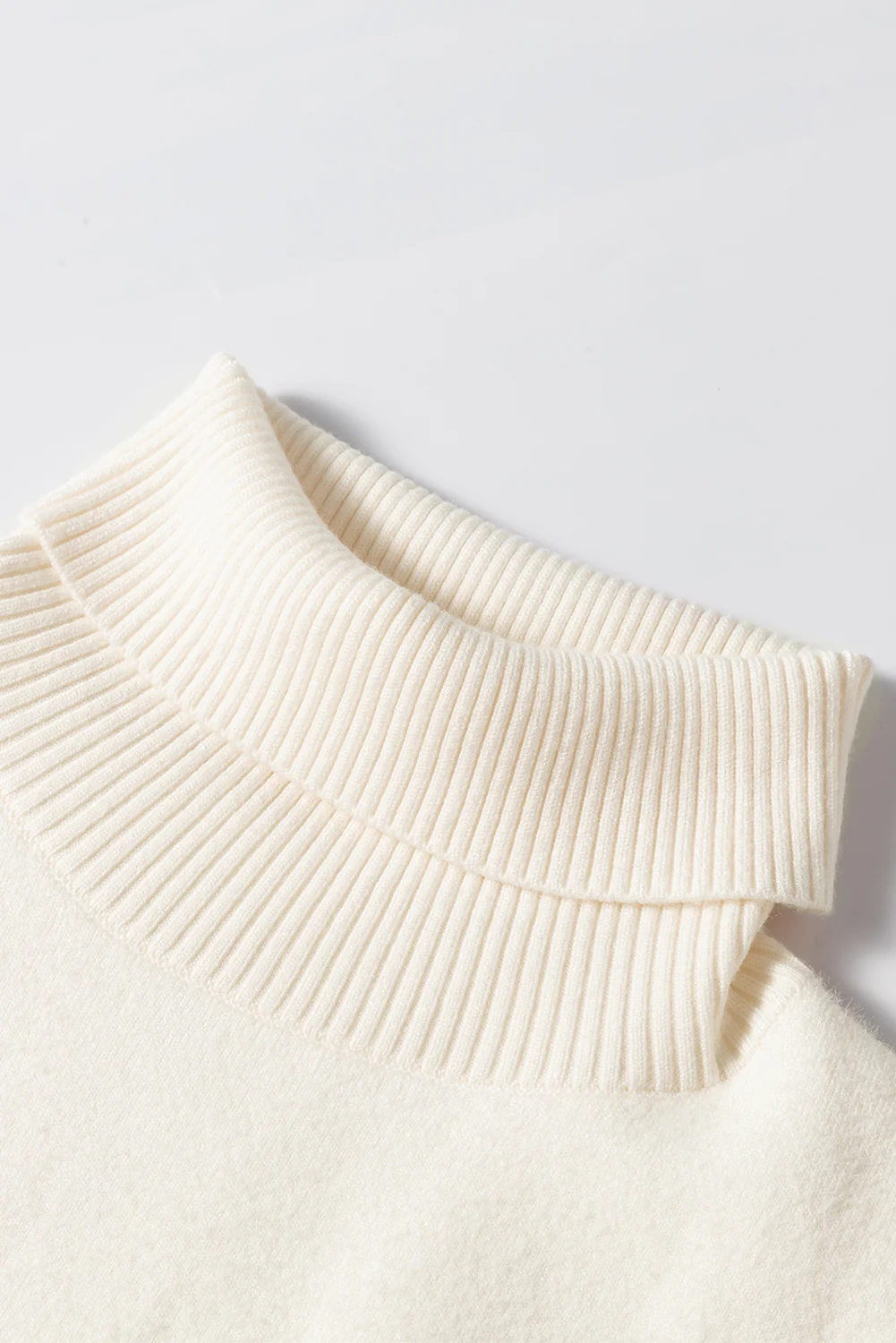 Turtleneck Long Sleeve Sweater - Image 10