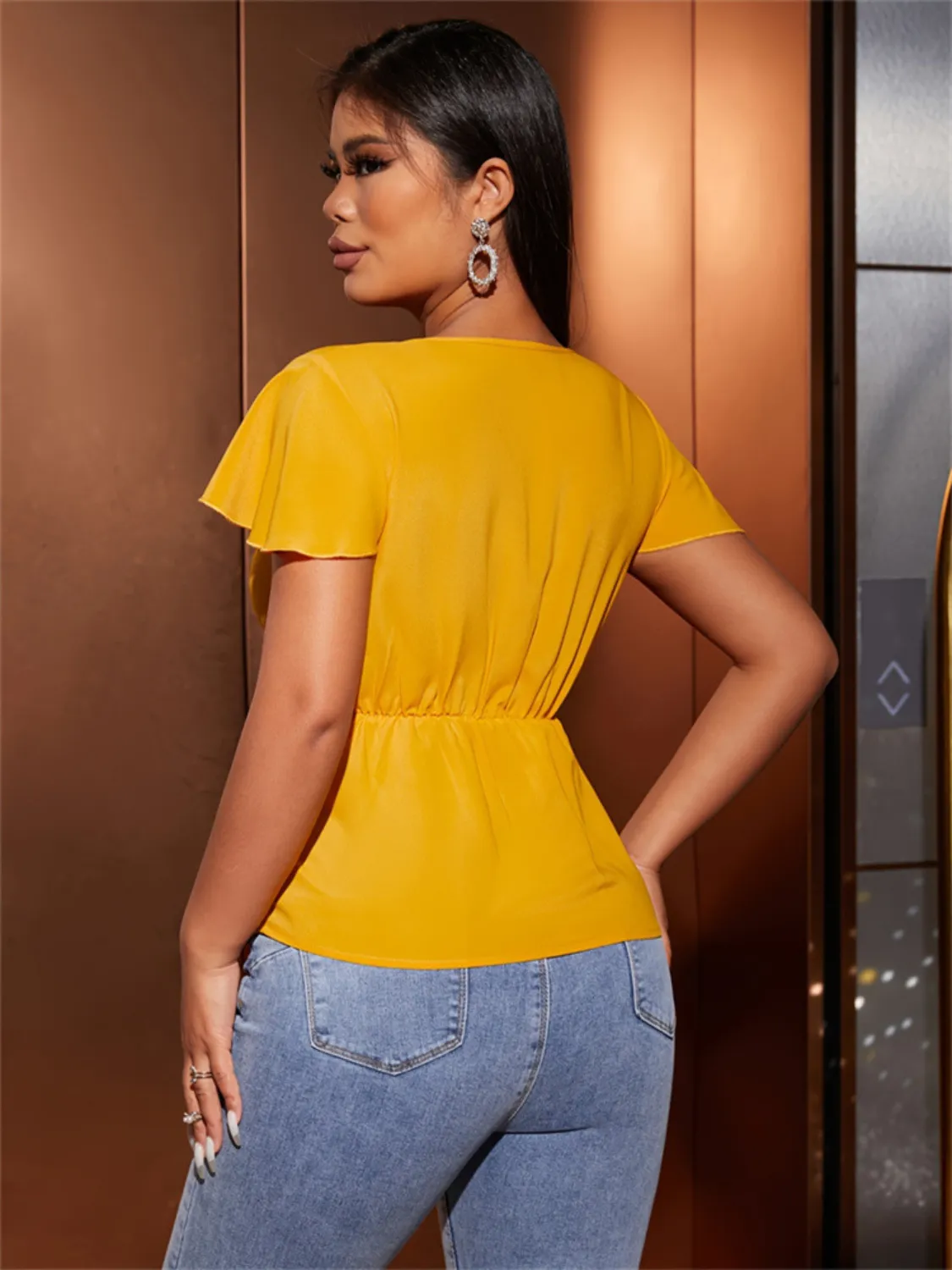 Twisted Solid V-Neck Cap Sleeve Blouse - Image 2
