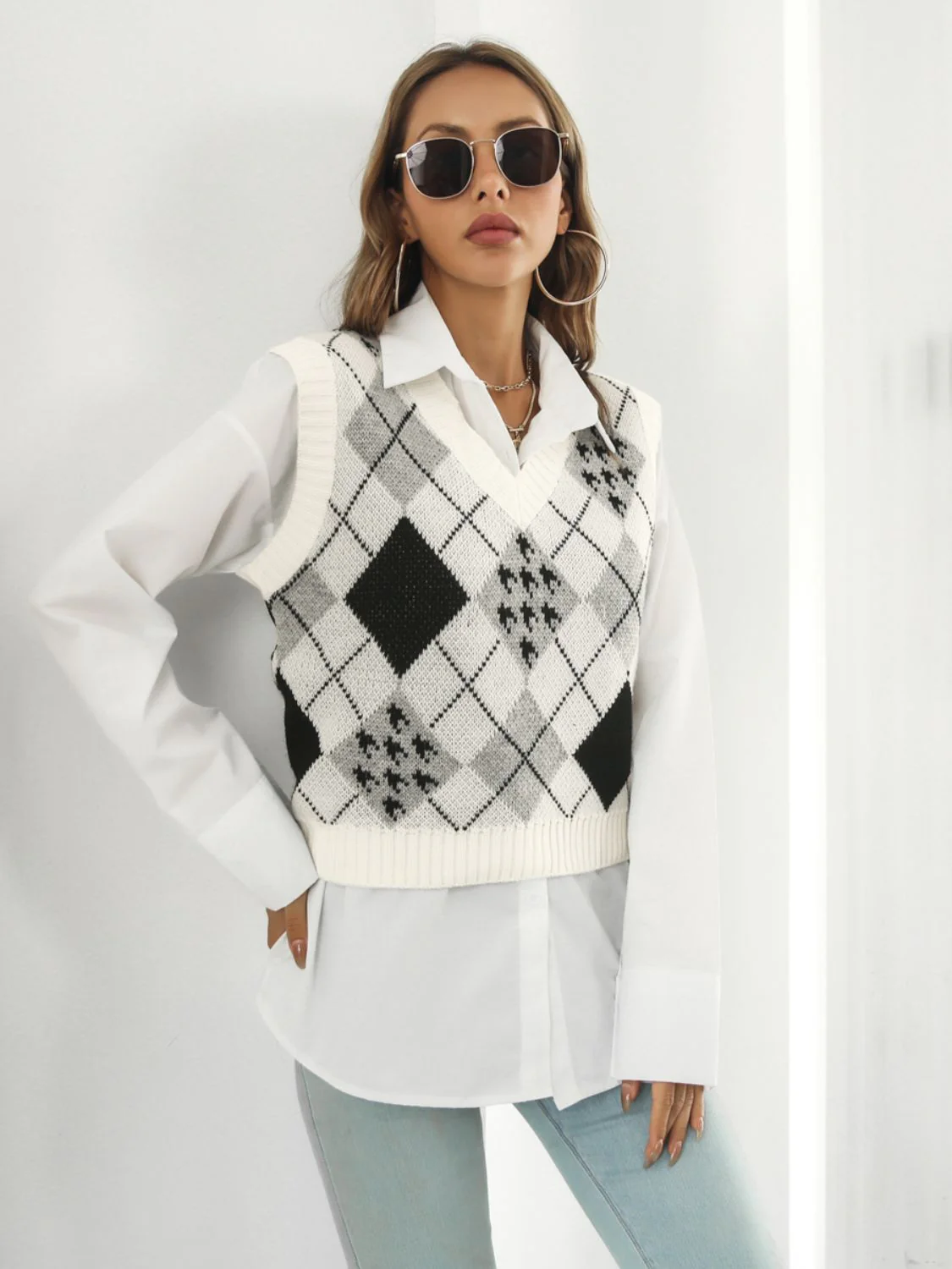 V-Neck Plaid Sweater Vest - Image 5