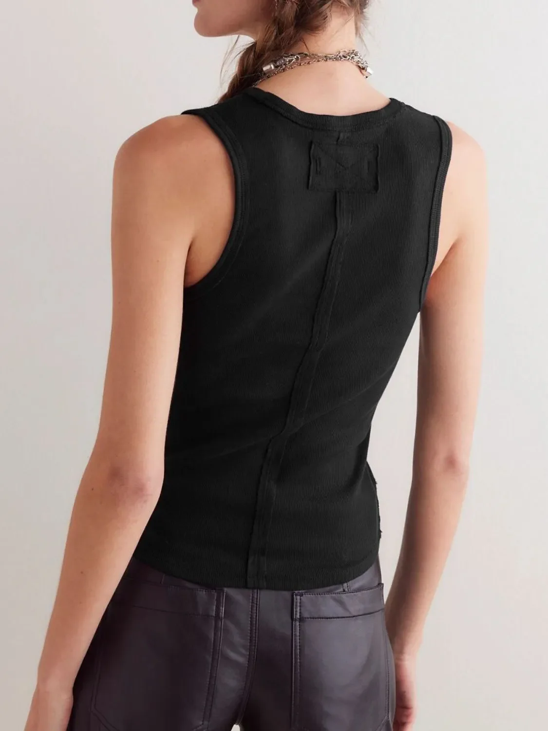 V-Neck Wide Strap Tank - Image 11