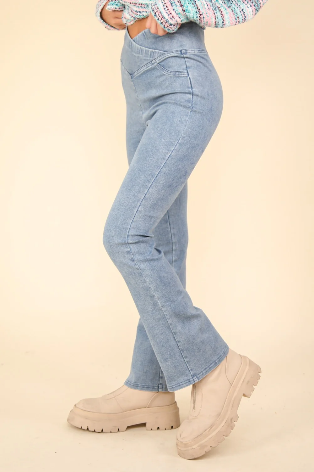 VERY J Washed Denim Stretchy Crossover Waist Leggings - Image 3