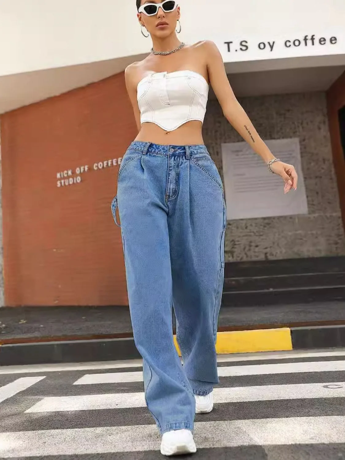 Wide Leg Jeans with Pockets - Image 3