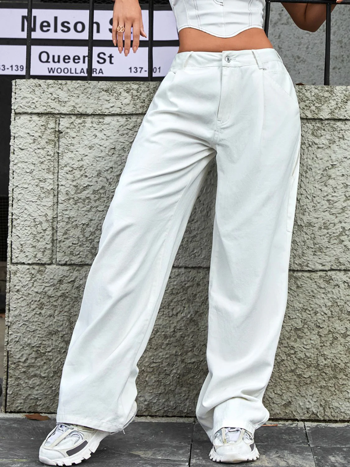 Wide Leg Jeans with Pockets - Image 9