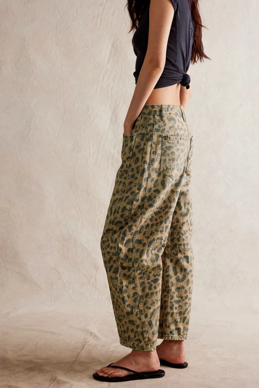 Wide Leg Jeans with Pockets - Image 23