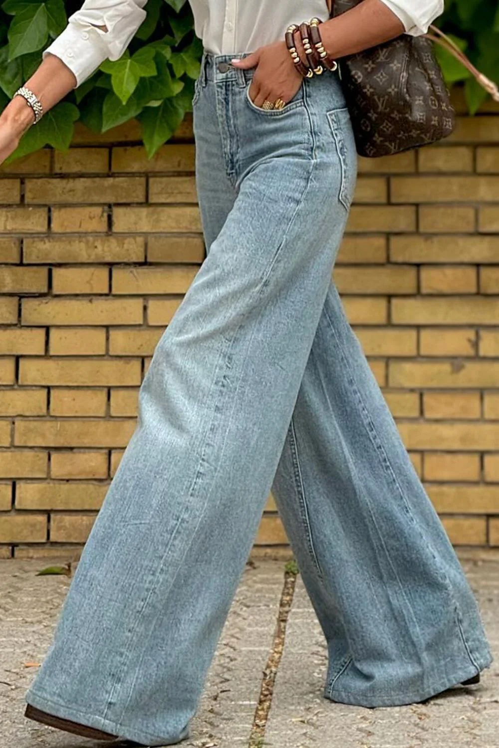 Wide Leg Jeans with Pockets - Image 2