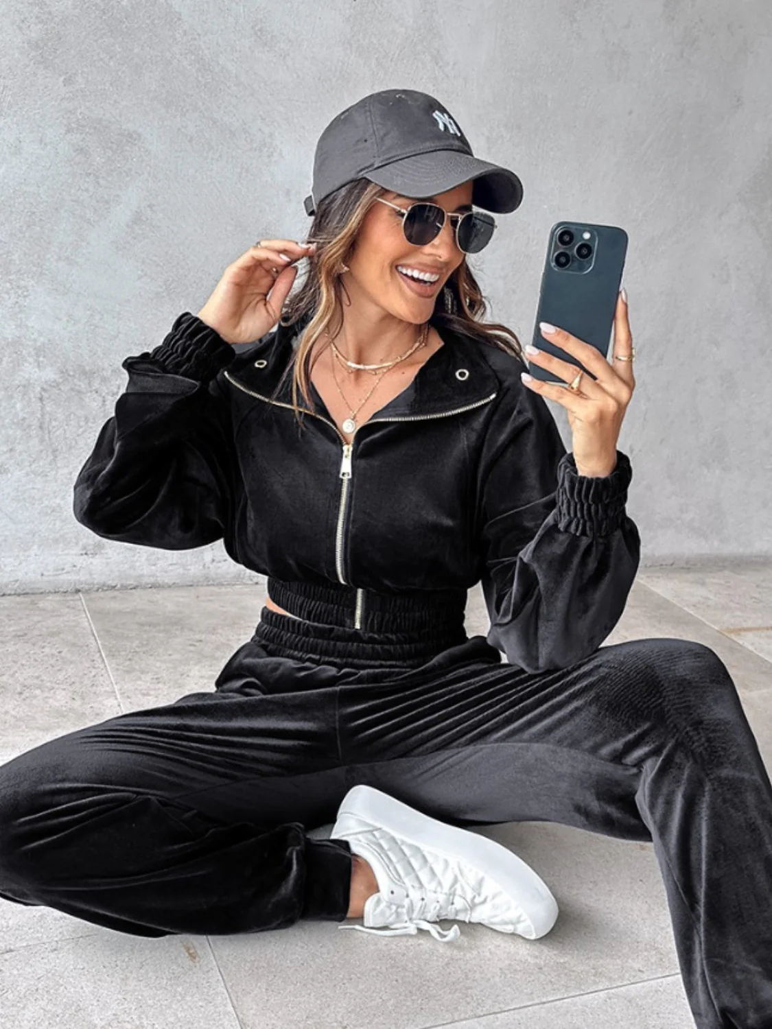 Zip Up Long Sleeve Cropped Top and Joggers Set - Image 20